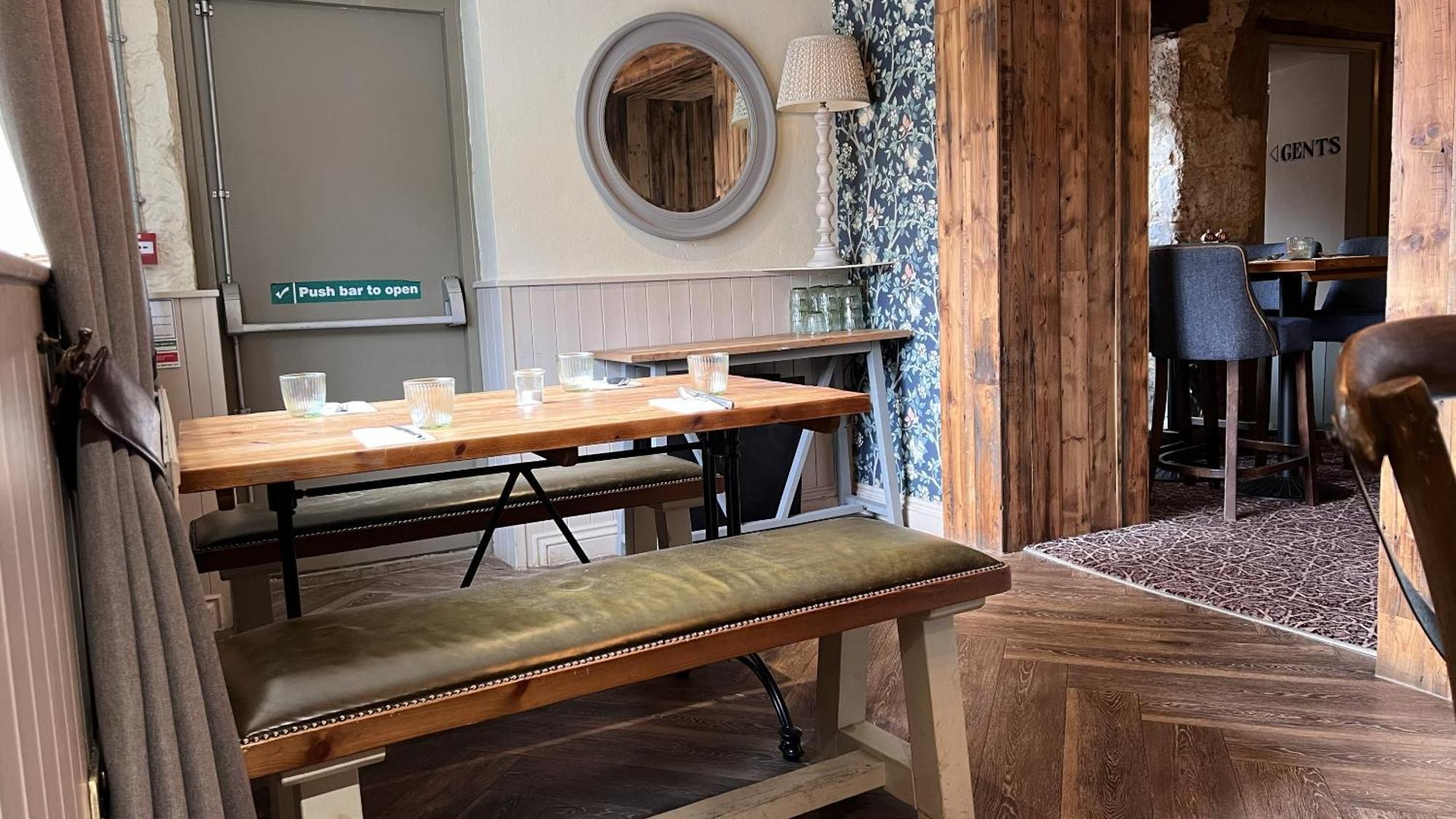 The Forresters Arms Kilburn Kilburn  ภายนอก รูปภาพ
