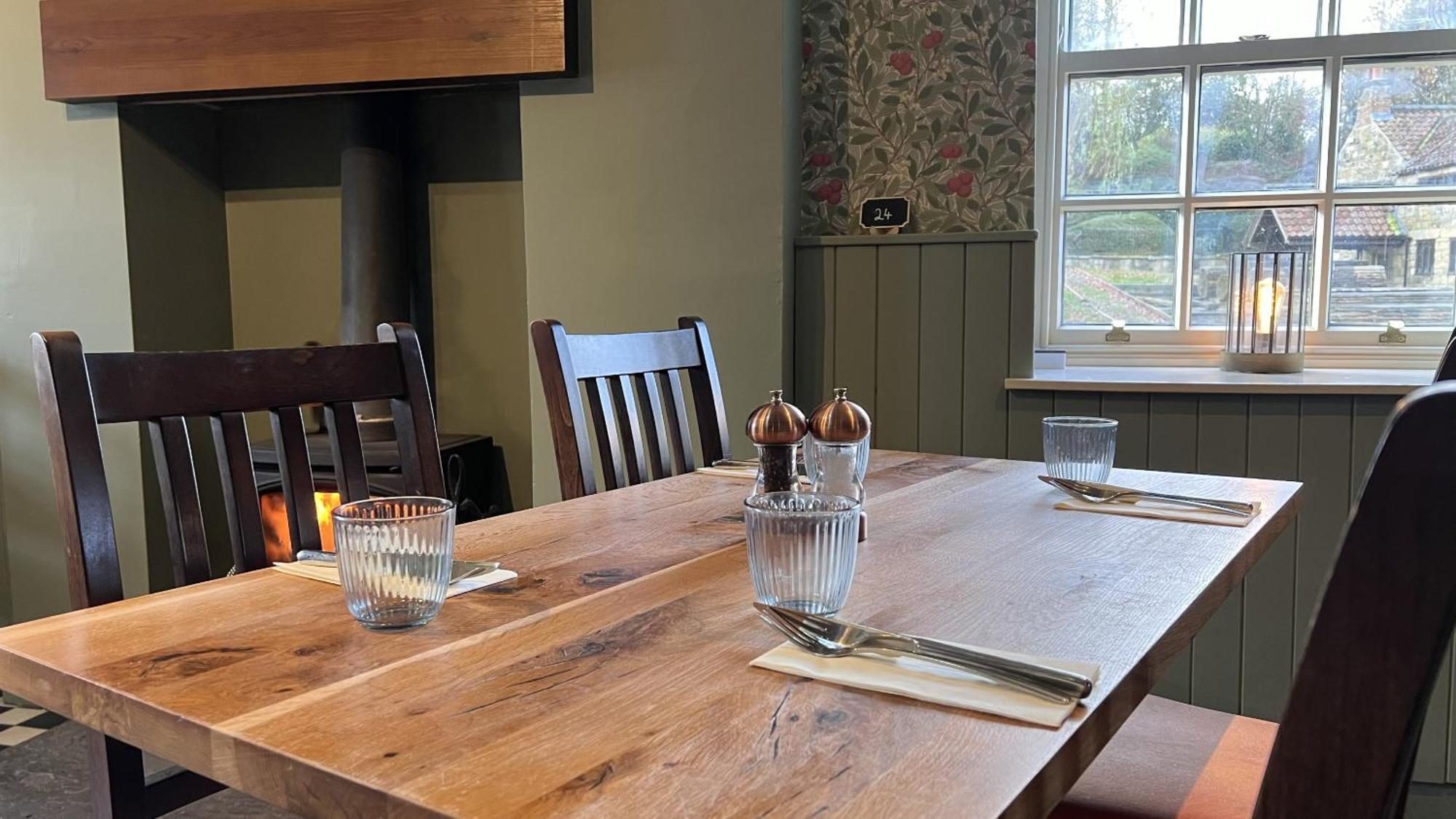 The Forresters Arms Kilburn Kilburn  ภายนอก รูปภาพ