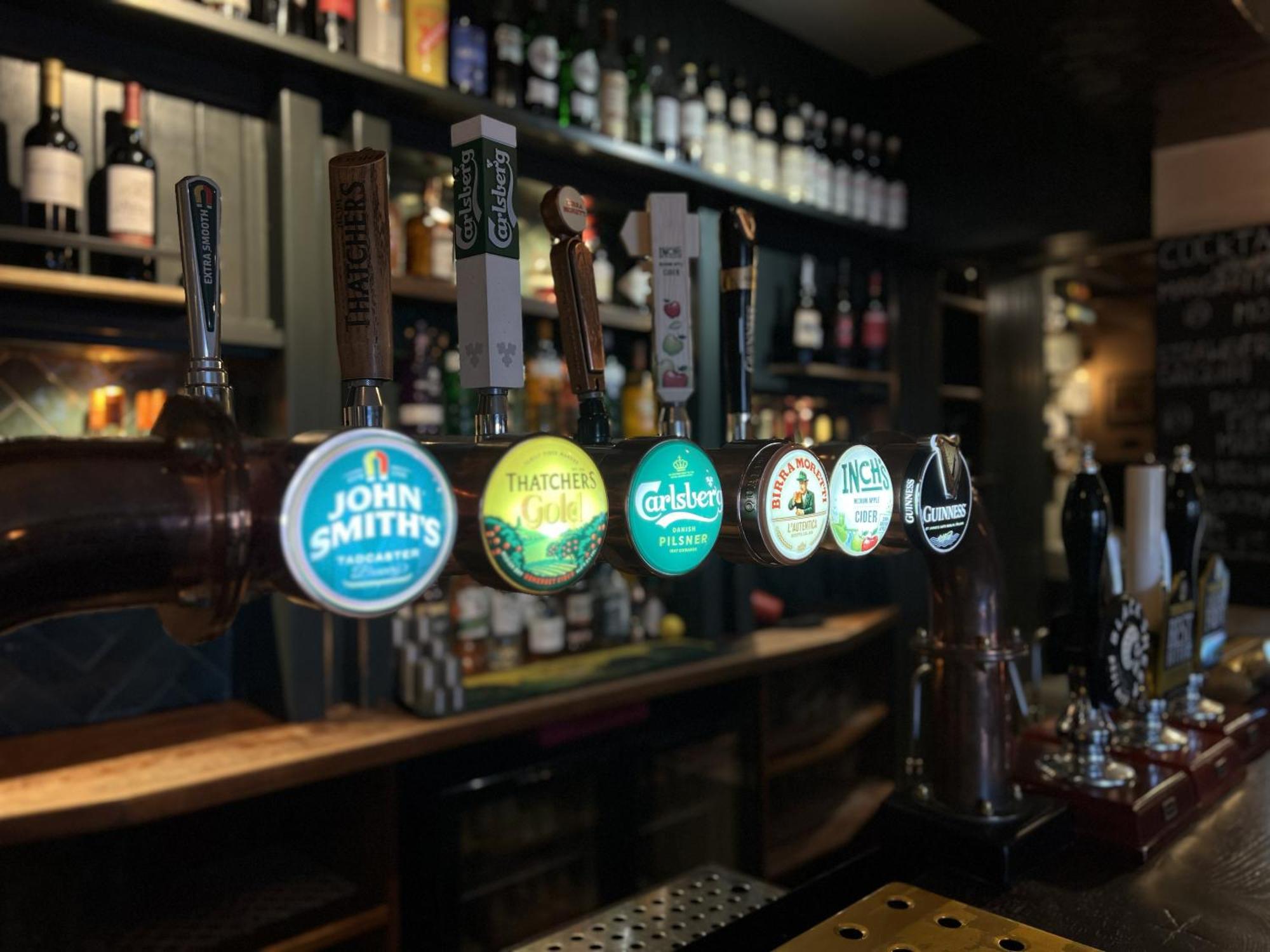 The Forresters Arms Kilburn Kilburn  ภายนอก รูปภาพ